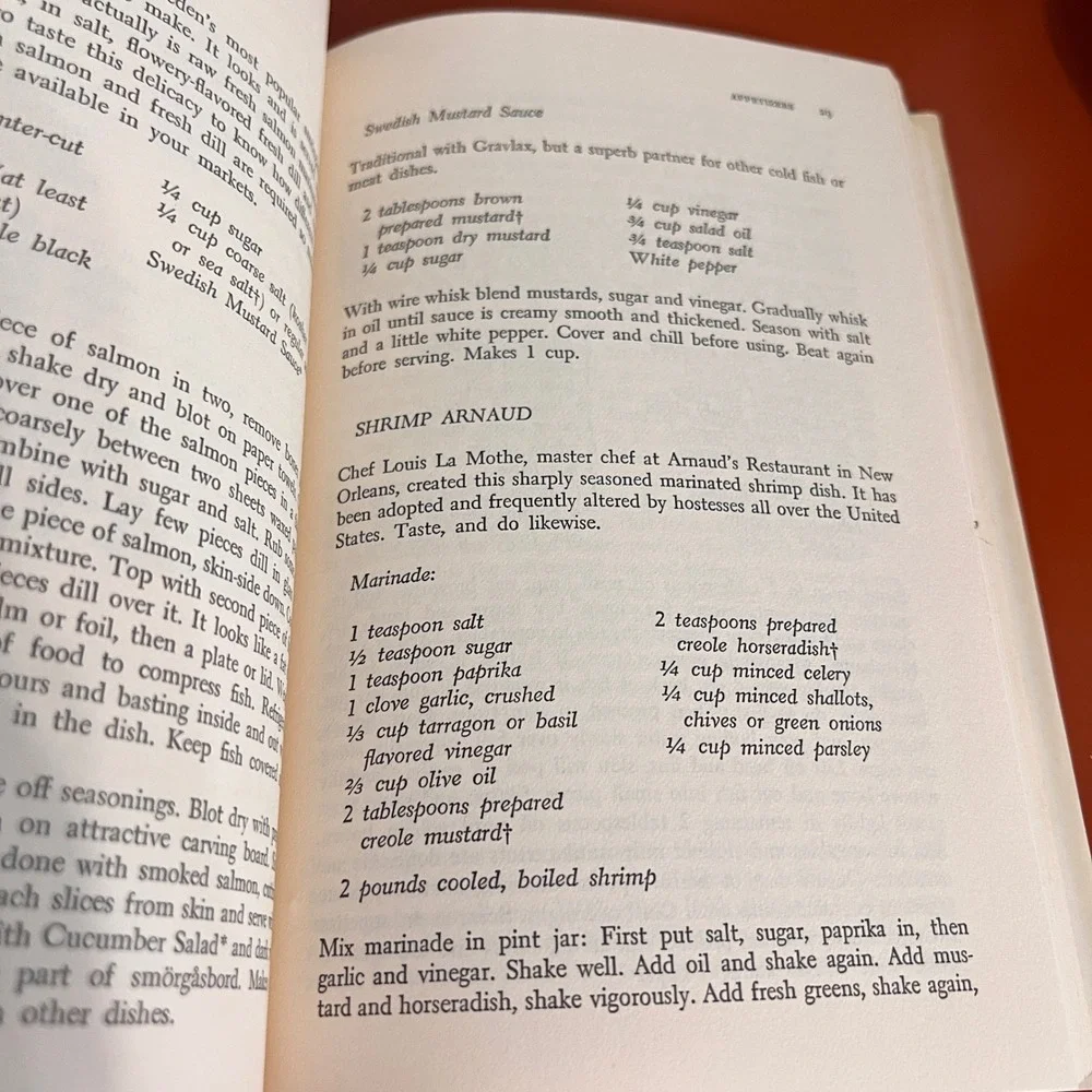 Serve It Cold! Cookbook June Crosby Ruth Conrad Bateman 1969 Book Club Edition